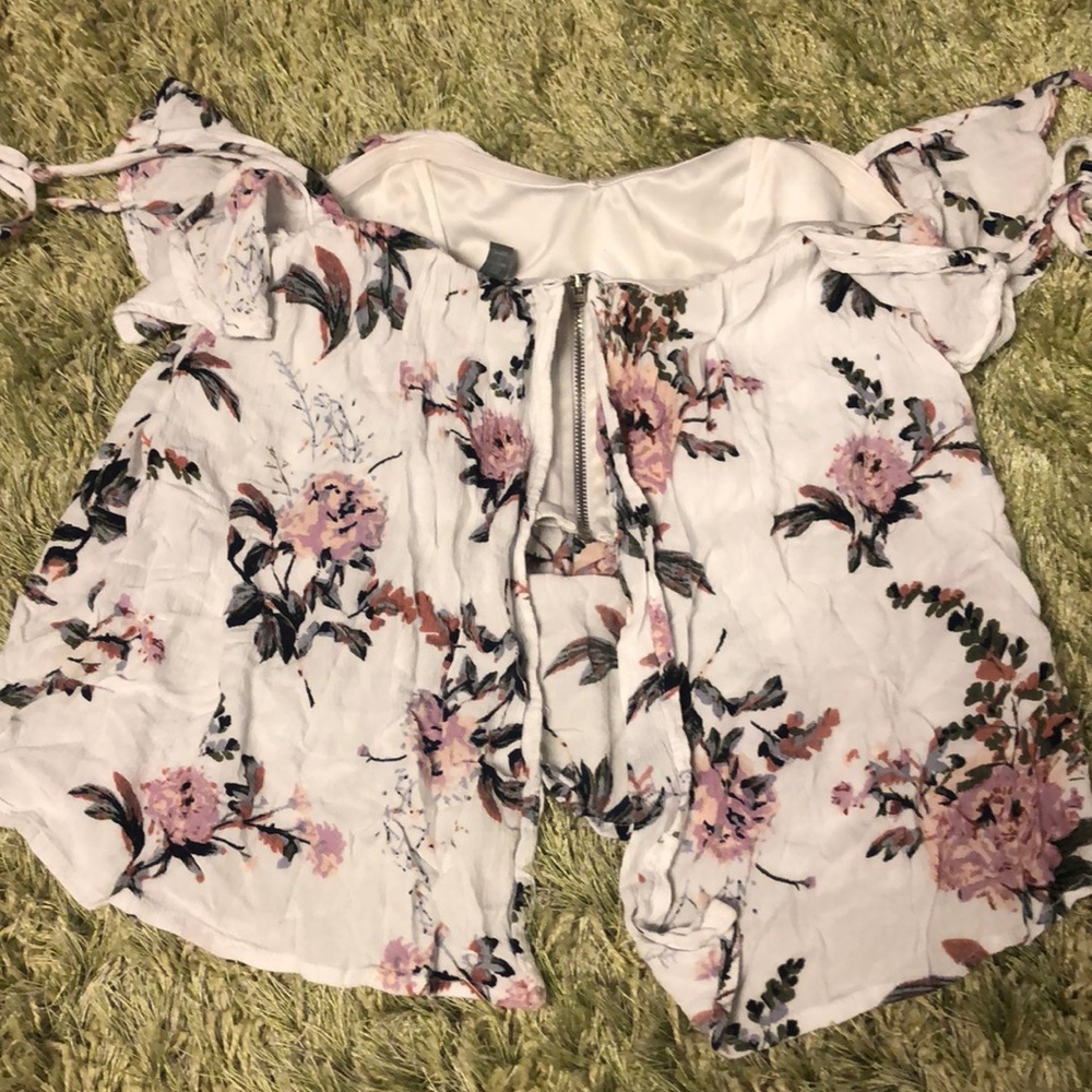 Spring outfit bundle! - Picture 3 of 8